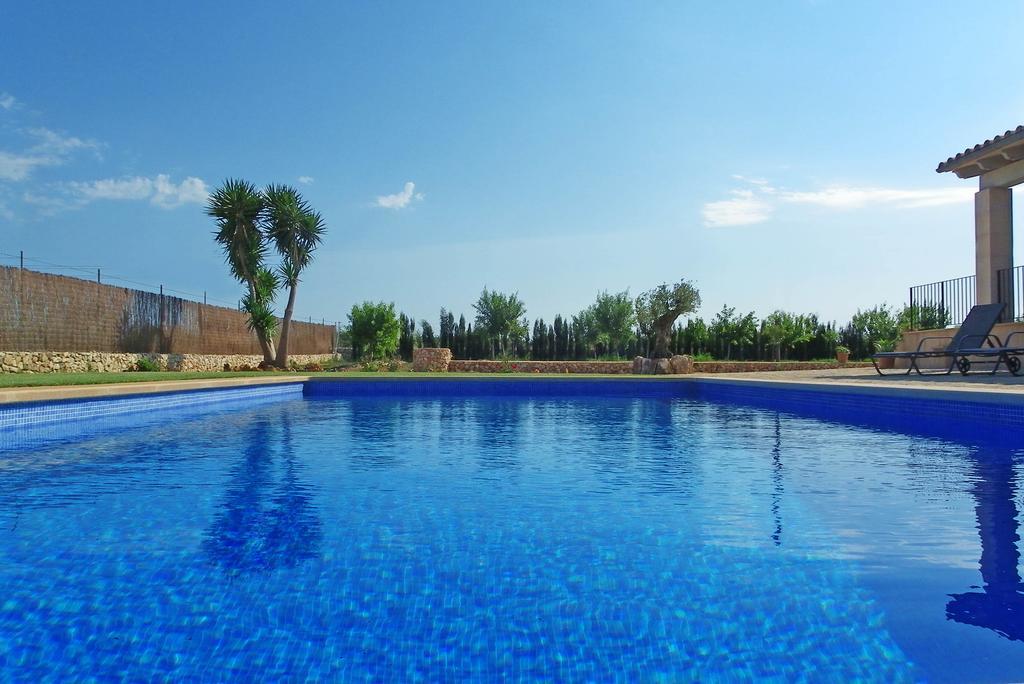 Can Roca Villa *